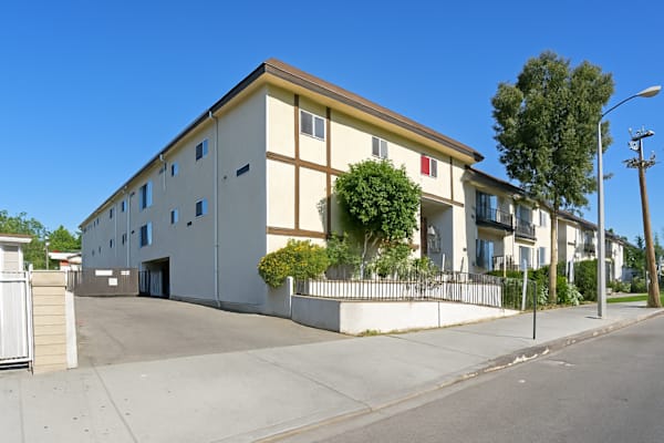 Vineland Apts property